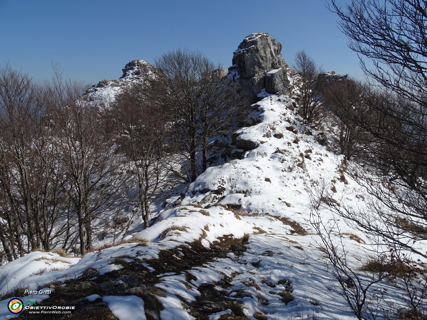 46 Sul sent. 571 in cresta per lo Zuc di Pralongone (1503 m).JPG